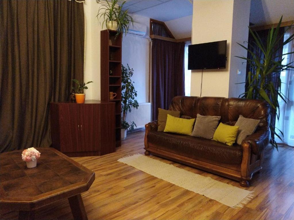 Erzsébet Vendégház és Apartman Hajdúszoboszló Esterno foto