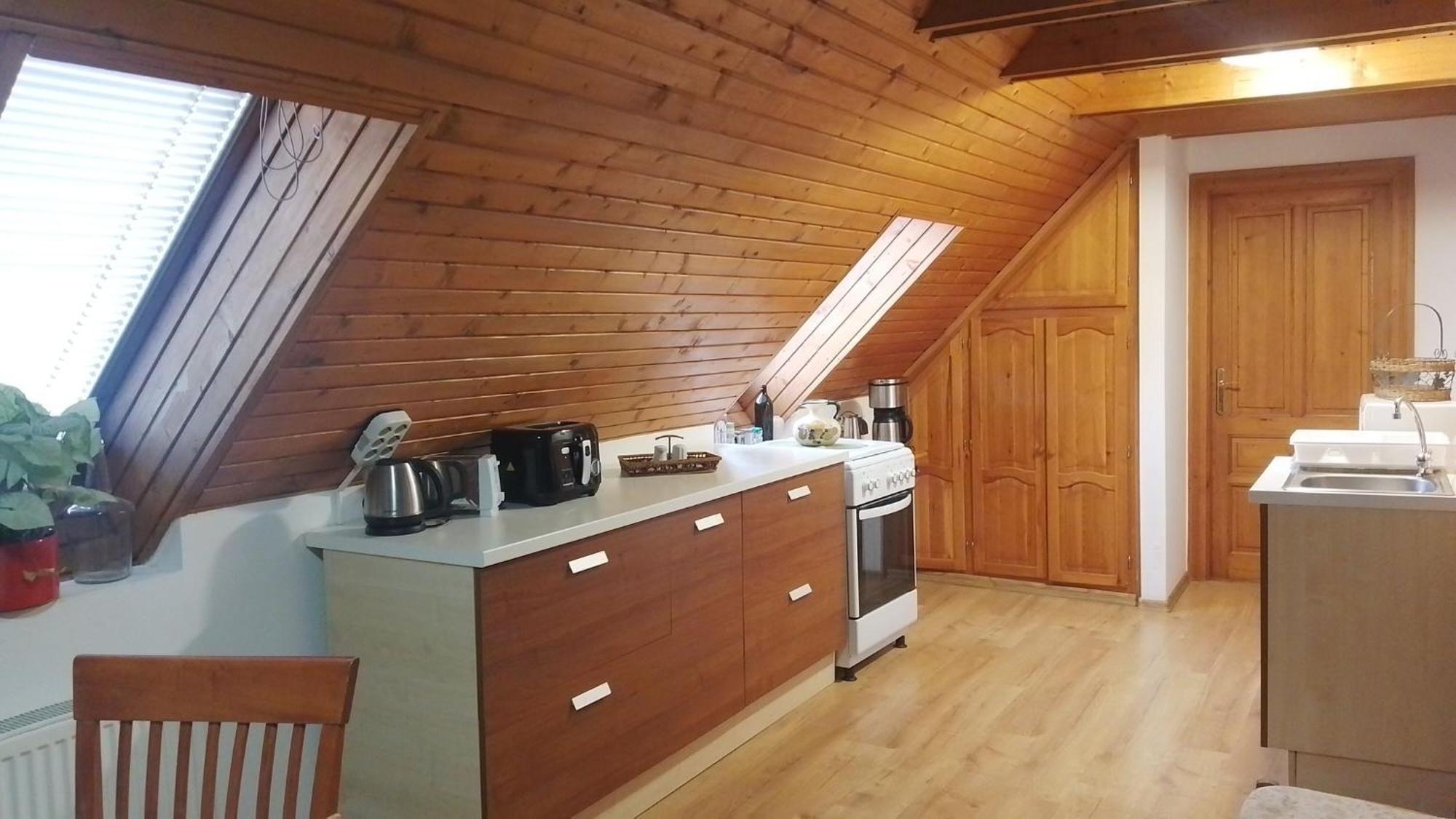 Erzsébet Vendégház és Apartman Hajdúszoboszló Esterno foto