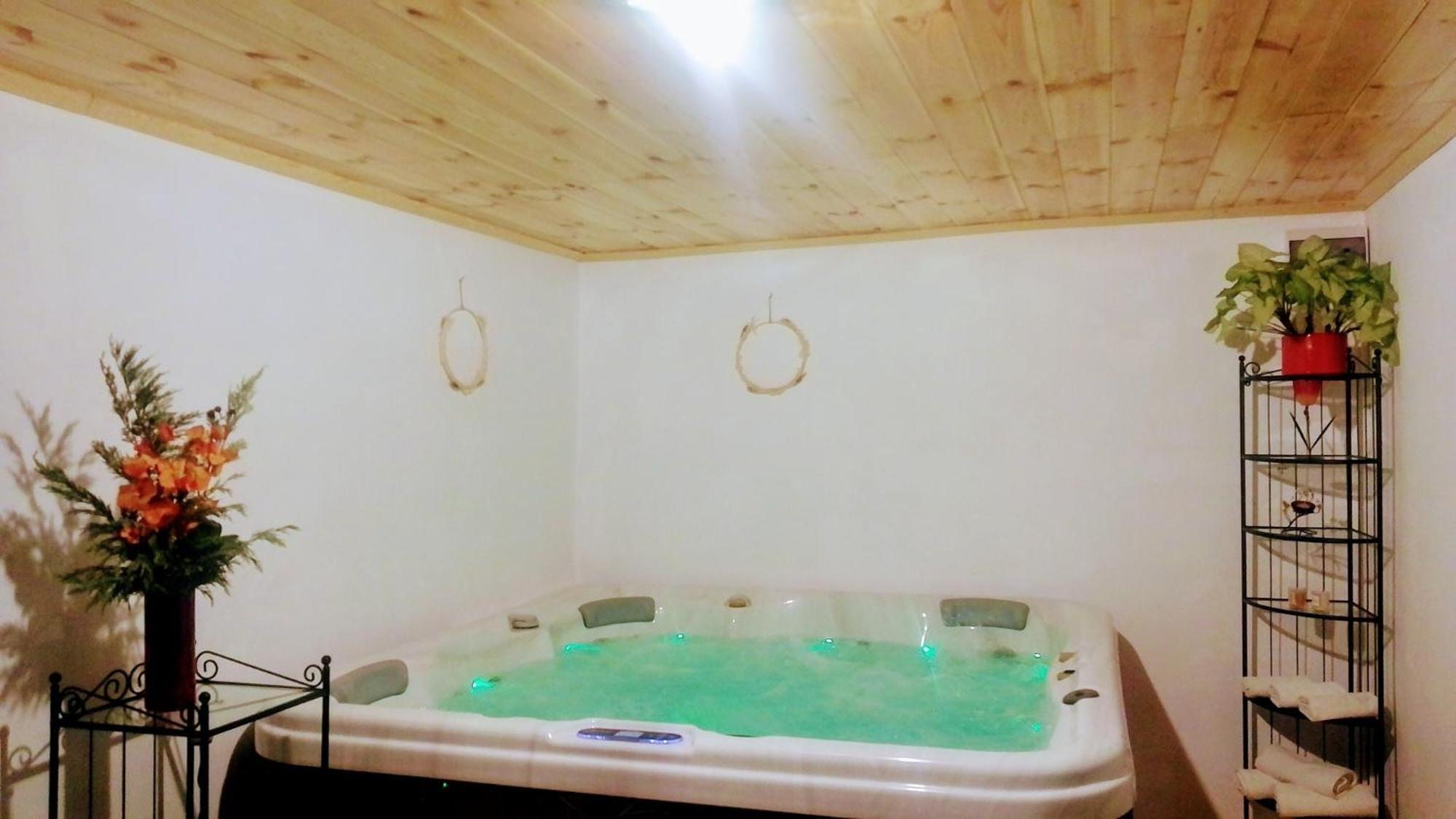 Erzsébet Vendégház és Apartman Hajdúszoboszló Esterno foto