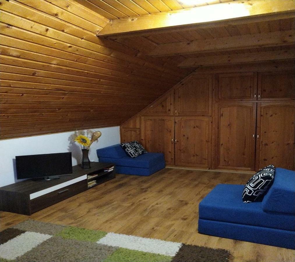 Erzsébet Vendégház és Apartman Hajdúszoboszló Esterno foto